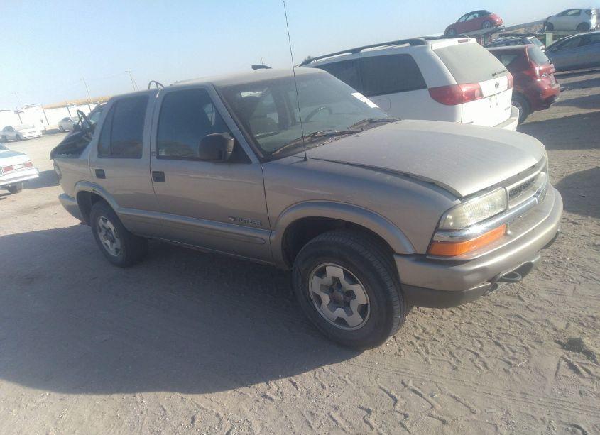 2003 Chevrolet Blazer LS (VIN 1GNDT13X83K142846) main photo