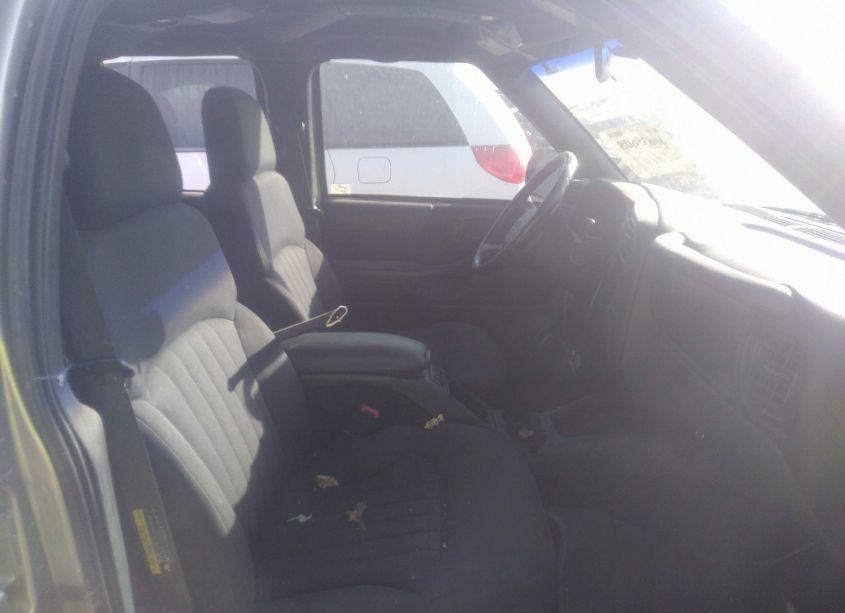 Photo 5 of 2003 Chevrolet Blazer LS (VIN 1GNDT13X83K142846)