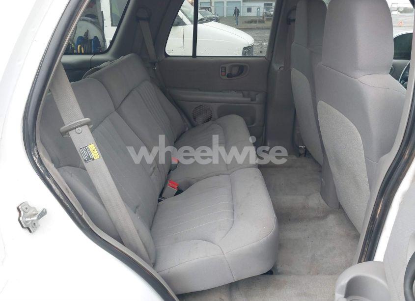 Photo 8 of 2004 Chevrolet Blazer LS (VIN 1GNDT13X84K154089)