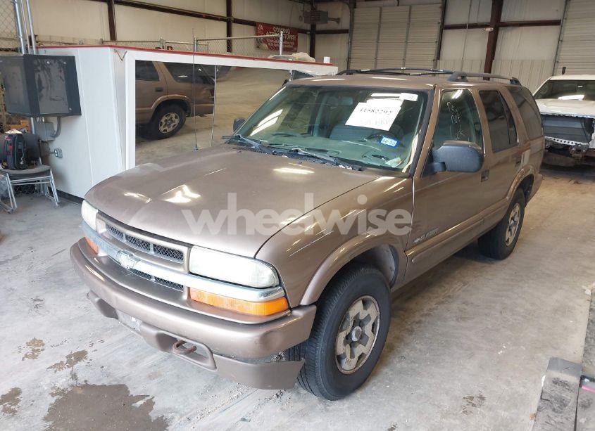 Photo 2 of 2004 Chevrolet Blazer LS (VIN 1GNDT13X94K133526)