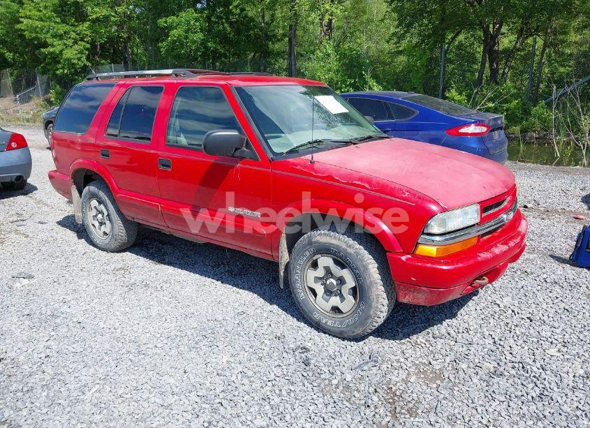 2004 Chevrolet Blazer LS (VIN 1GNDT13X94K142808) main photo