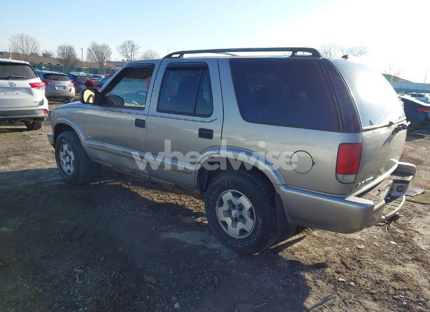 Photo 3 of 2004 Chevrolet Blazer LS (VIN 1GNDT13XX4K101989)