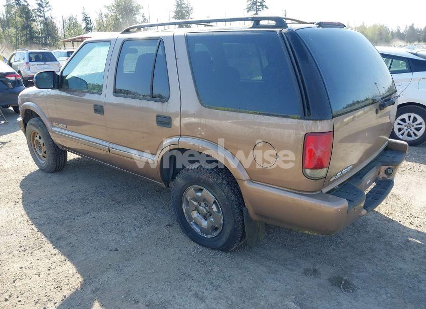 Photo 3 of 2004 Chevrolet Blazer LS (VIN 1GNDT13XX4K131557)