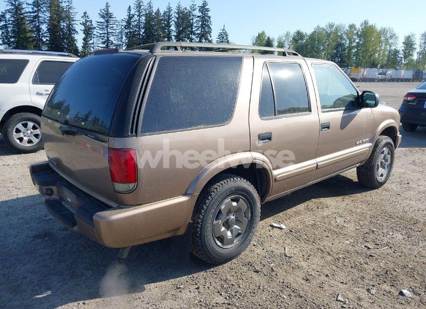 Photo 4 of 2004 Chevrolet Blazer LS (VIN 1GNDT13XX4K131557)