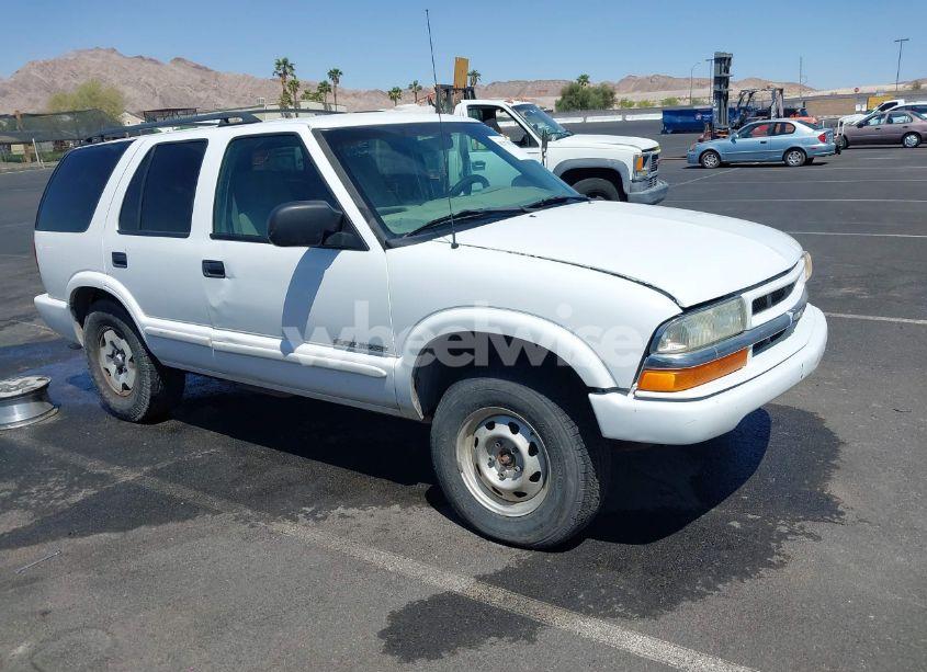2004 Chevrolet Blazer LS (VIN 1GNDT13XX4K139559) main photo