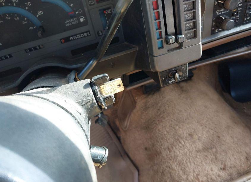 Photo 11 of 1992 Chevrolet Blazer S10 (VIN 1GNDT13Z3N2110133)