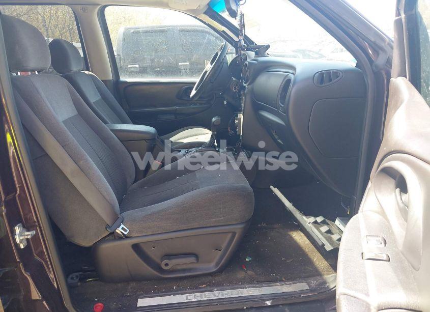 Photo 5 of 2009 Chevrolet Trailblazer LT (VIN 1GNDT33S092101667)