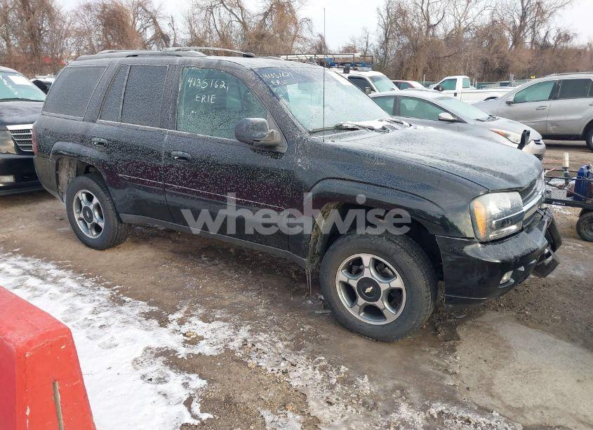 2009 Chevrolet Trailblazer LT (VIN 1GNDT33S992131878) main photo