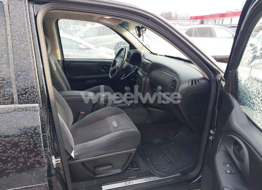 Photo 5 of 2009 Chevrolet Trailblazer LT (VIN 1GNDT33S992131878)