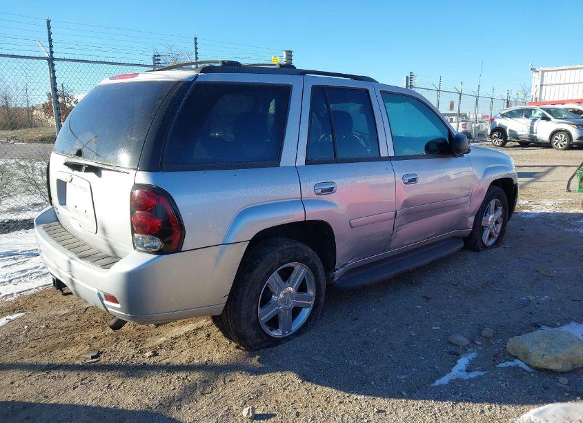 Photo 4 of 2009 Chevrolet Trailblazer LT (VIN 1GNDT33SX92105225)