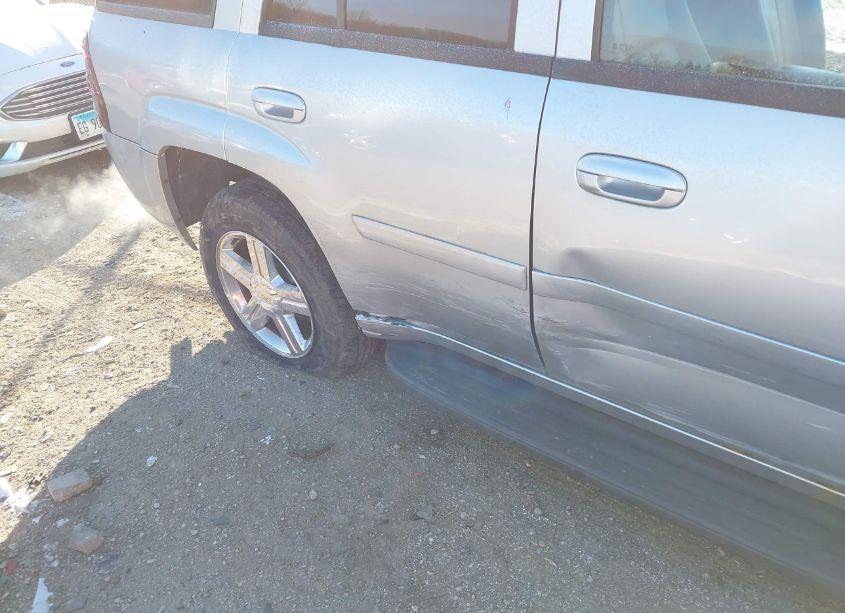 Photo 6 of 2009 Chevrolet Trailblazer LT (VIN 1GNDT33SX92105225)