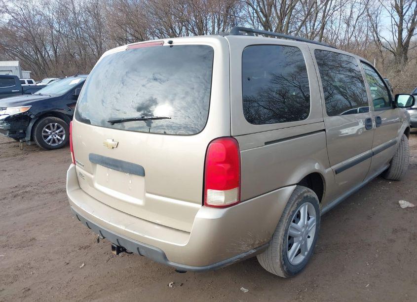 Photo 4 of 2005 Chevrolet Uplander (VIN 1GNDV03L05D246790)