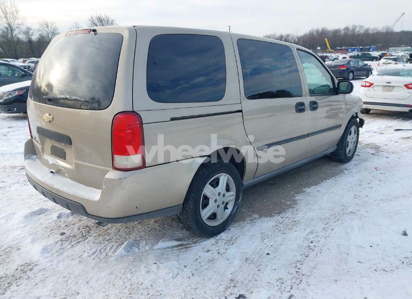 Photo 4 of 2005 Chevrolet Uplander (VIN 1GNDV03L65D206827)