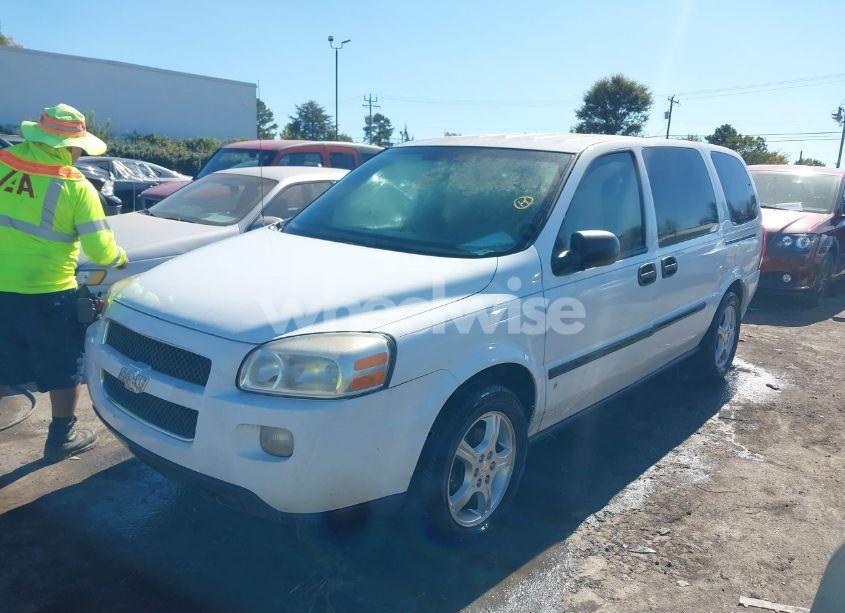 Photo 2 of 2008 Chevrolet Uplander LS (VIN 1GNDV23118D187215)