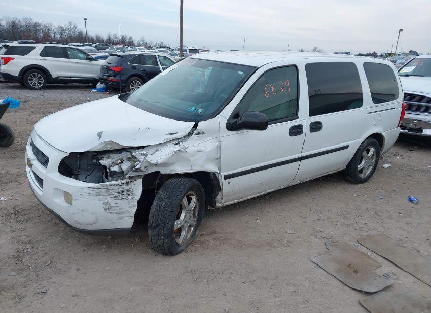 Photo 2 of 2008 Chevrolet Uplander LS (VIN 1GNDV231X8D204240)
