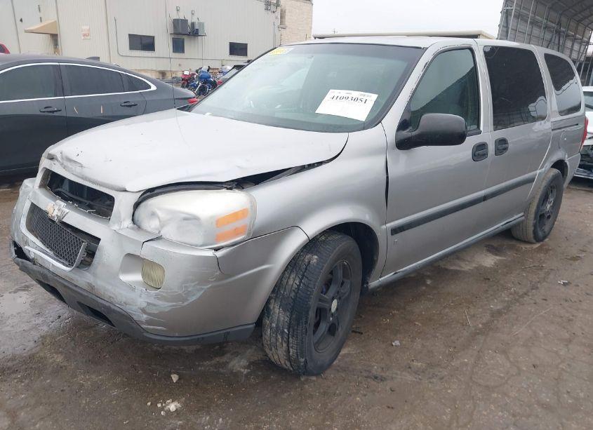 Photo 2 of 2006 Chevrolet Uplander LS (VIN 1GNDV23L06D117008)