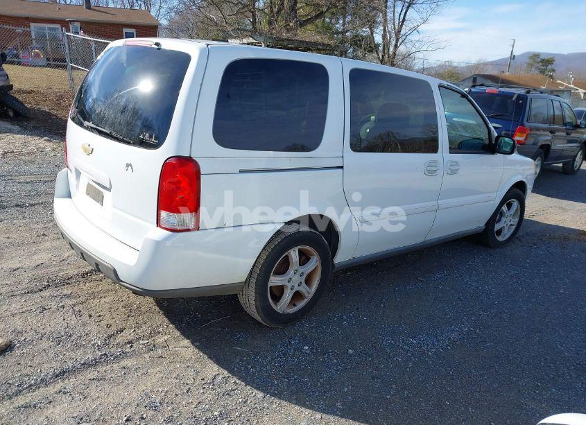 Photo 4 of 2005 Chevrolet Uplander LS (VIN 1GNDV23L25D293573)