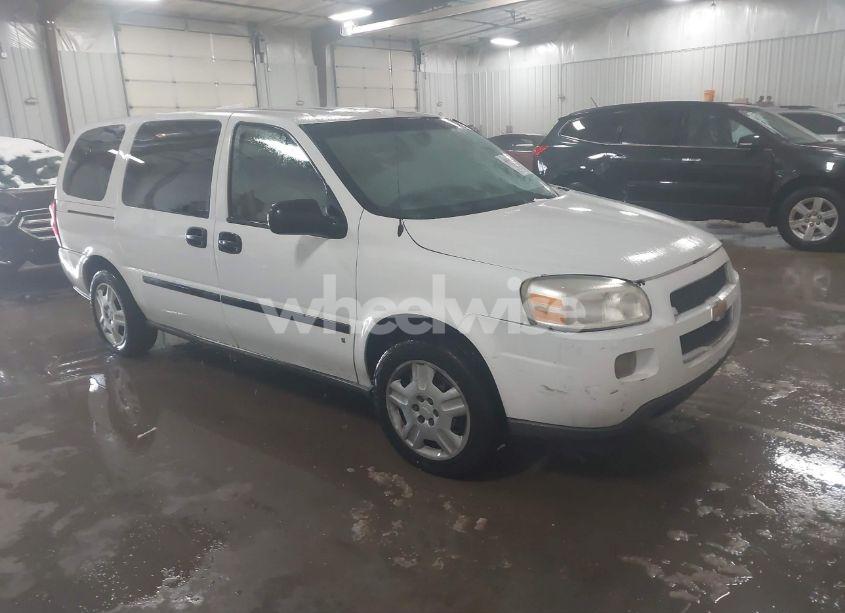 2008 Chevrolet Uplander LS (VIN 1GNDV23W58D104736) main photo