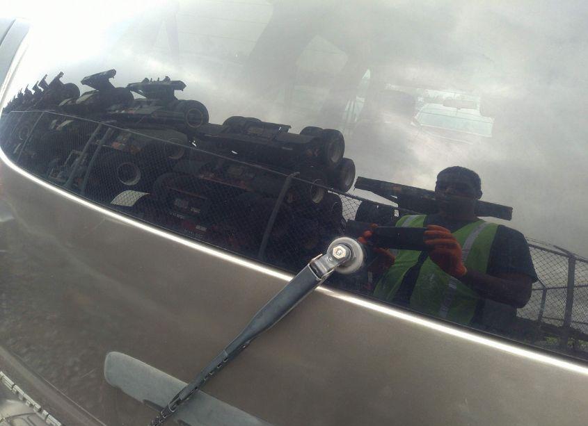 Photo 12 of 2004 Chevrolet Venture LS (VIN 1GNDX03E04D165301)