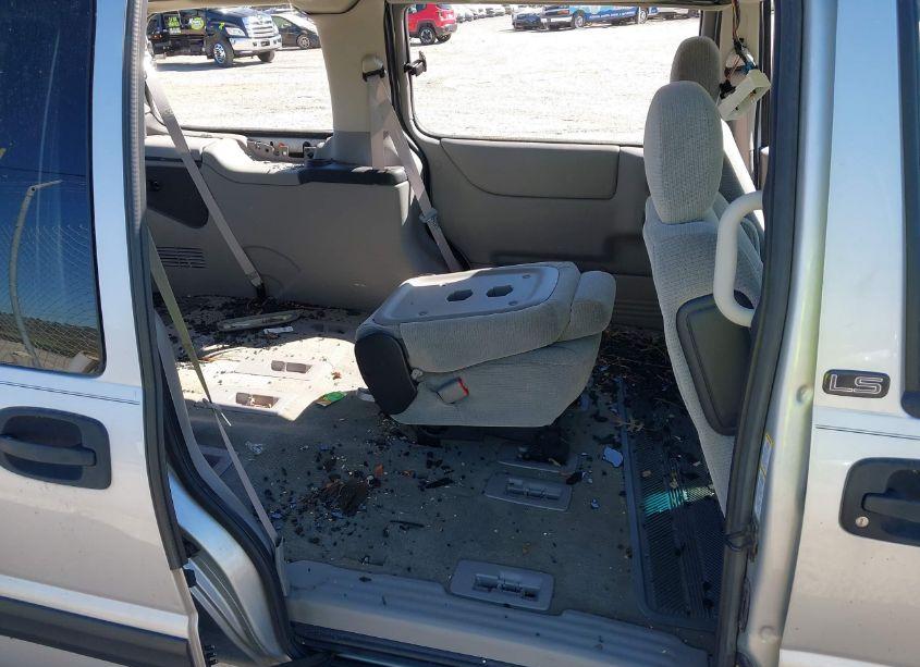 Photo 8 of 2003 Chevrolet Venture LS (VIN 1GNDX03E23D178825)