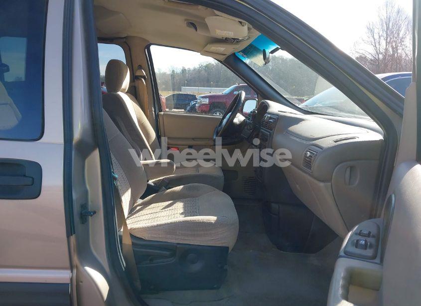 Photo 5 of 2003 Chevrolet Venture LS (VIN 1GNDX03E33D159362)