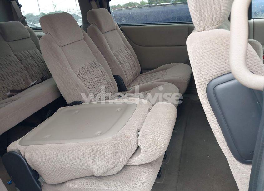 Photo 8 of 2004 Chevrolet Venture LS (VIN 1GNDX03E44D192467)