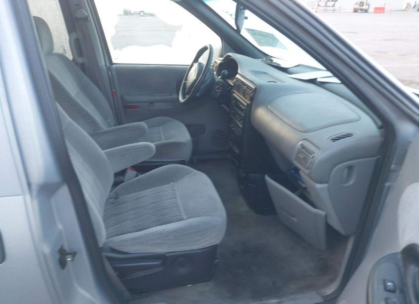 Photo 5 of 2001 Chevrolet Venture LS (VIN 1GNDX03E71D172757)