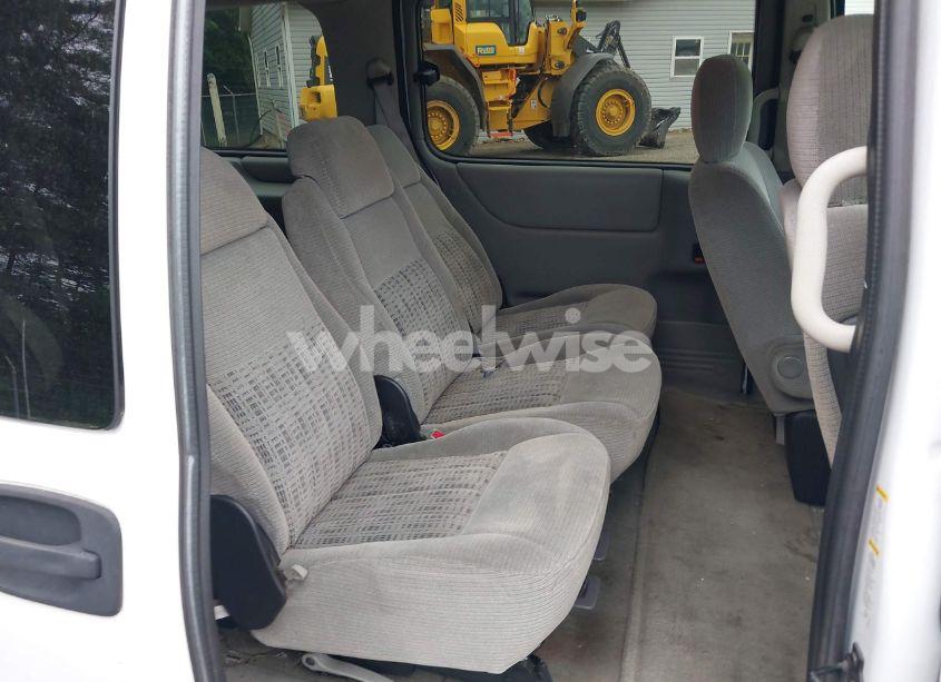 Photo 8 of 2004 Chevrolet Venture LS (VIN 1GNDX03EX4D166598)