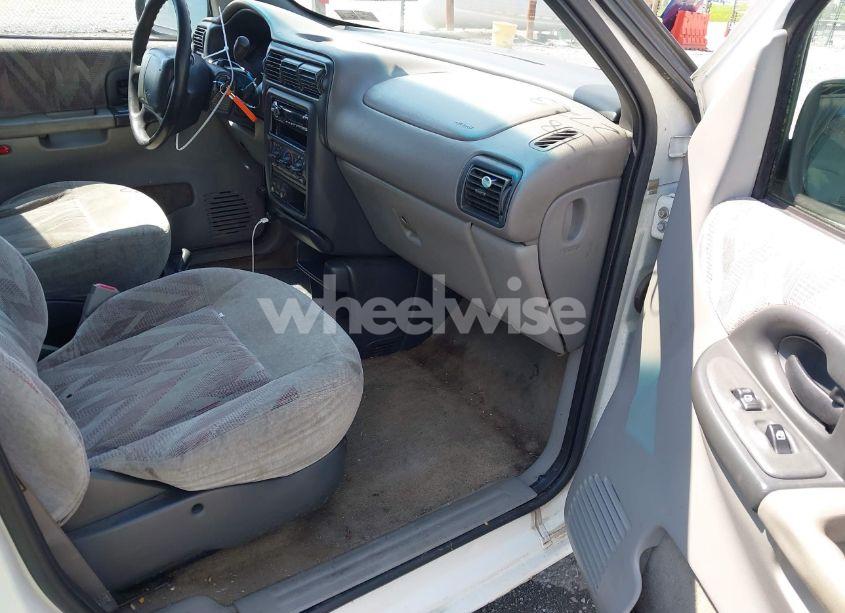 Photo 5 of 1997 Chevrolet Venture (VIN 1GNDX06E5VD152072)