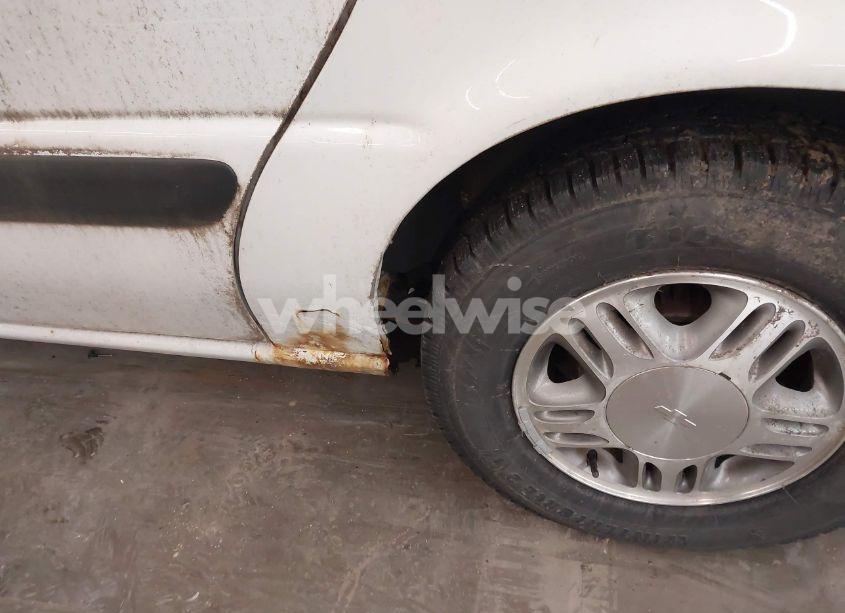 Photo 6 of 2004 Chevrolet Venture LT (VIN 1GNDX13E04D252704)