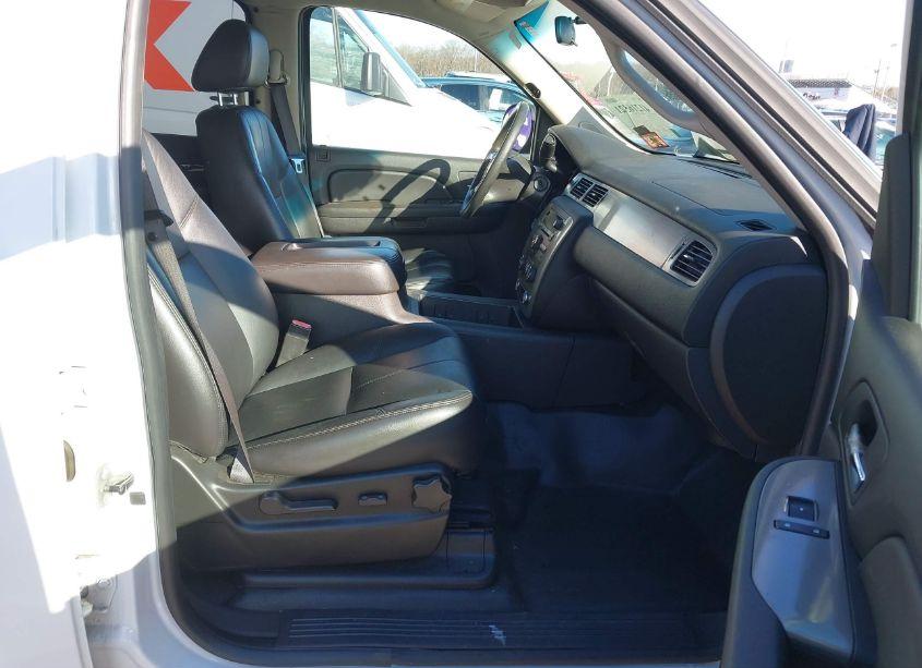 Photo 5 of 2009 Chevrolet Tahoe POLICE (VIN 1GNEC03049R241245)