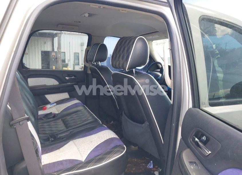 Photo 8 of 2007 Chevrolet Tahoe POLICE (VIN 1GNEC03097R367453)