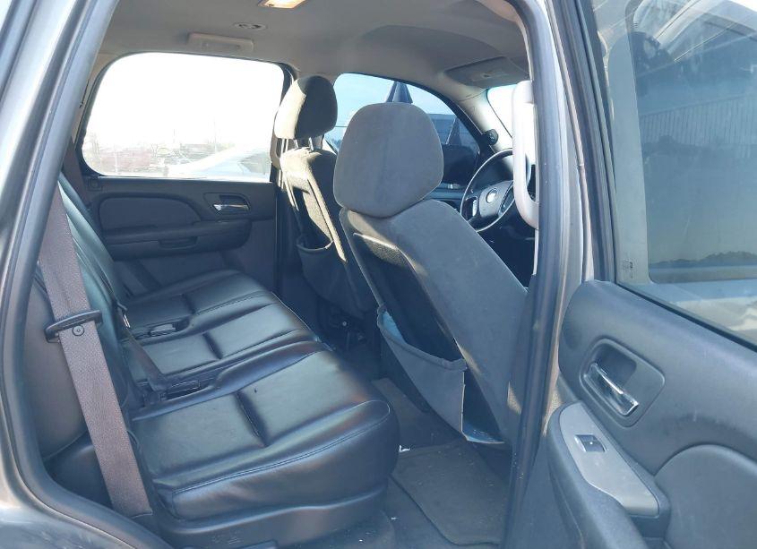 Photo 8 of 2009 Chevrolet Tahoe POLICE (VIN 1GNEC030X9R226930)