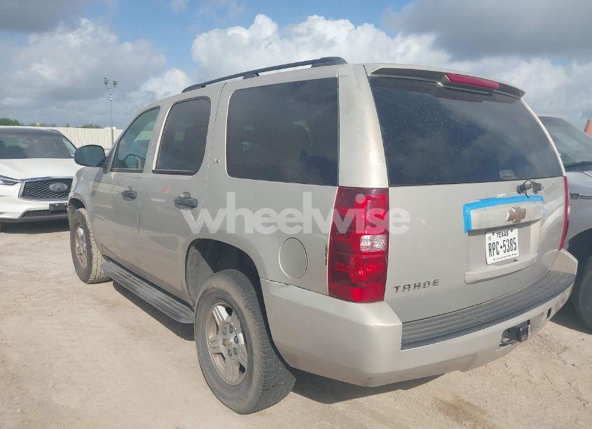Photo 3 of 2007 Chevrolet Tahoe LS (VIN 1GNEC130X7R164139)