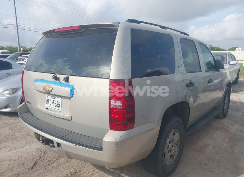 Photo 4 of 2007 Chevrolet Tahoe LS (VIN 1GNEC130X7R164139)