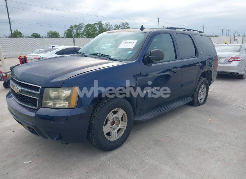 Photo 2 of 2009 Chevrolet Tahoe LS (VIN 1GNEC13359R213910)