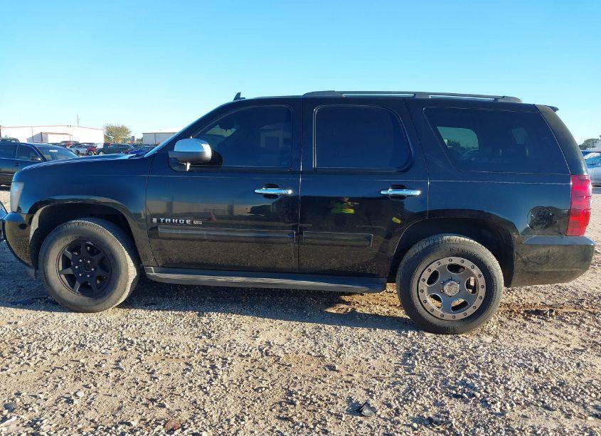 Photo 14 of 2009 Chevrolet Tahoe LS (VIN 1GNEC13359R259303)