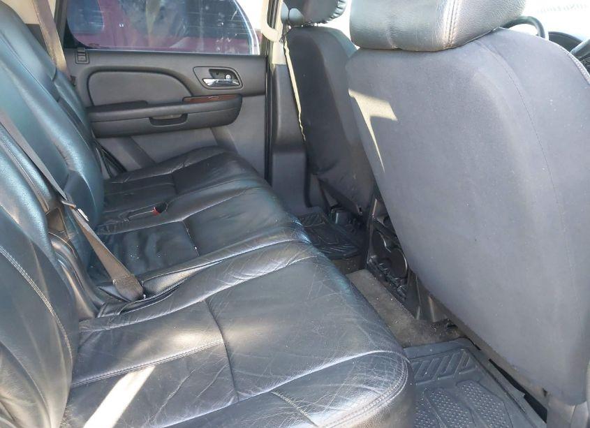 Photo 8 of 2009 Chevrolet Tahoe LS (VIN 1GNEC13359R259303)