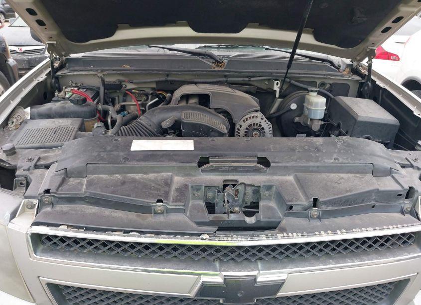 Photo 10 of 2009 Chevrolet Tahoe LS (VIN 1GNEC13399R292465)