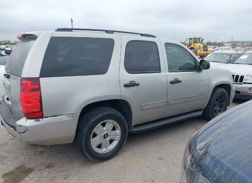 Photo 13 of 2009 Chevrolet Tahoe LS (VIN 1GNEC13399R292465)
