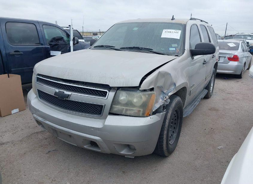 Photo 2 of 2009 Chevrolet Tahoe LS (VIN 1GNEC13399R292465)