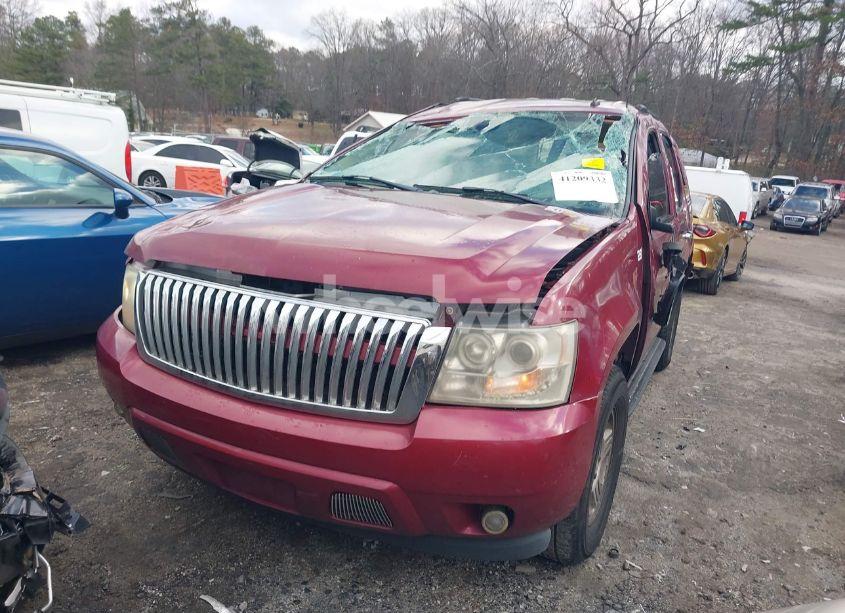 Photo 2 of 2007 Chevrolet Tahoe C1500 (VIN 1GNEC13J57J127202)