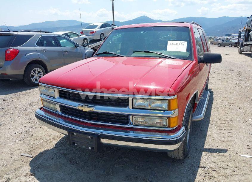 Photo 6 of 1996 Chevrolet Tahoe C1500 (VIN 1GNEC13R0TJ307901)