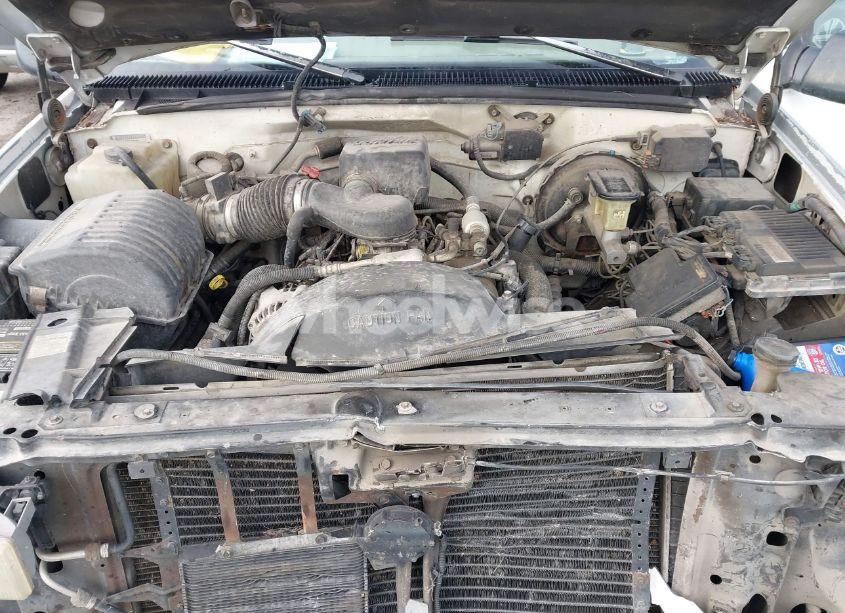 Photo 10 of 1997 Chevrolet Tahoe LS (VIN 1GNEC13R0VJ433324)