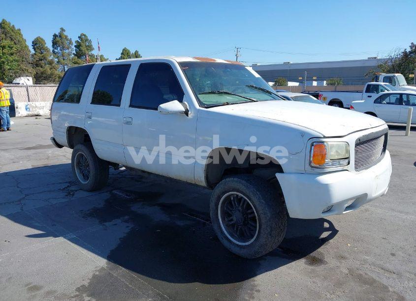1997 Chevrolet Tahoe LS (VIN 1GNEC13R1VJ350145) main photo