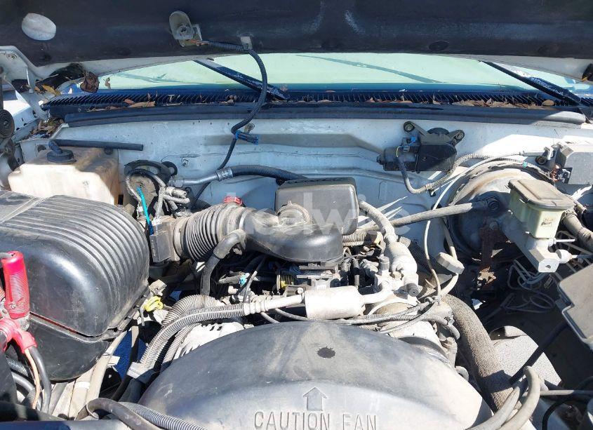 Photo 10 of 1997 Chevrolet Tahoe LS (VIN 1GNEC13R1VJ350145)