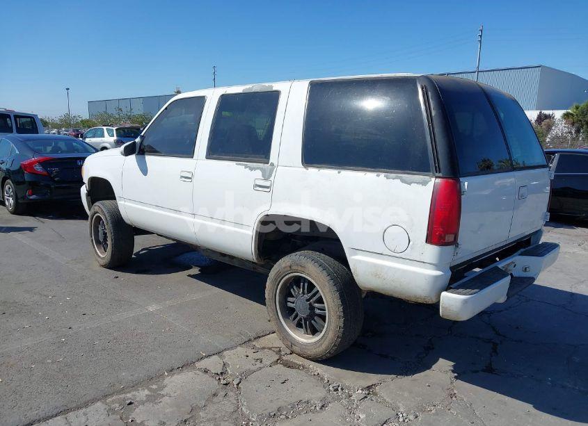 Photo 3 of 1997 Chevrolet Tahoe LS (VIN 1GNEC13R1VJ350145)