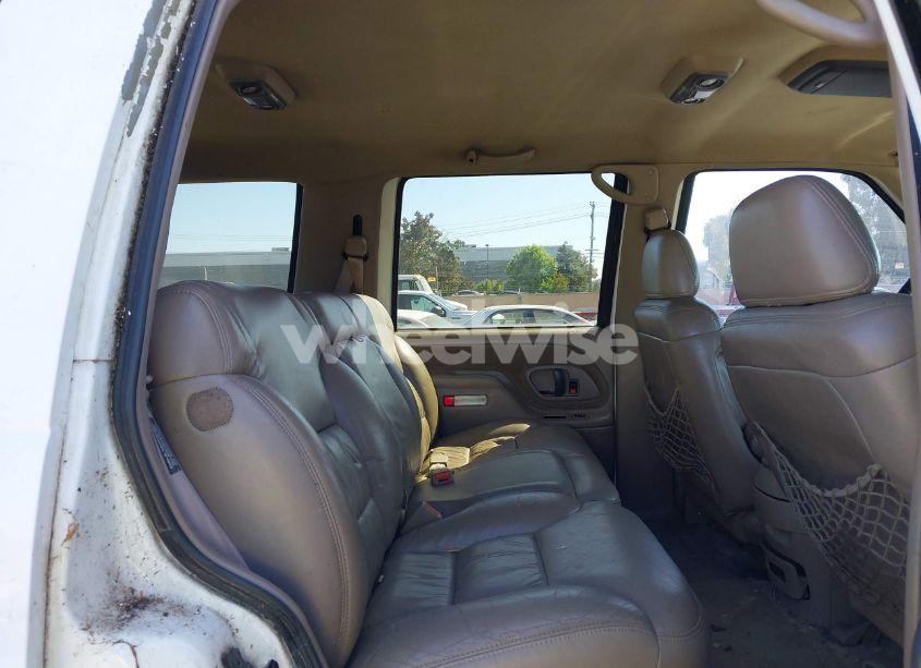 Photo 8 of 1997 Chevrolet Tahoe LS (VIN 1GNEC13R1VJ350145)