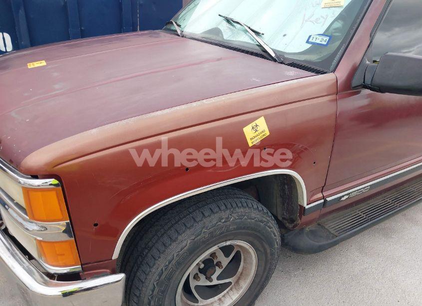 Photo 6 of 1997 Chevrolet Tahoe LS (VIN 1GNEC13R1VJ357712)