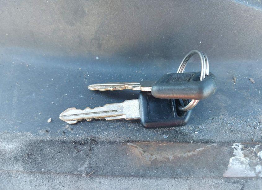 Photo 11 of 1996 Chevrolet Tahoe C1500 (VIN 1GNEC13R2TJ310590)